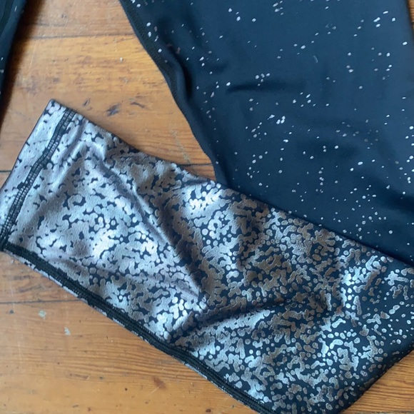 Polygon Black Metallic Yoga Pants Medium NWT - Picture 3 of 7